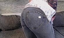 Girls in chat stripping, I’m an amateur girl wearing Freddy jeans in my web cam show